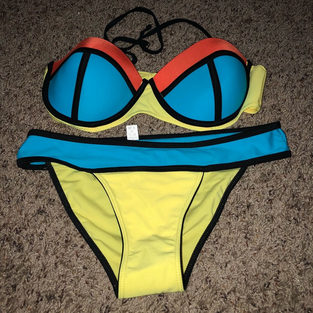 Color block bikini